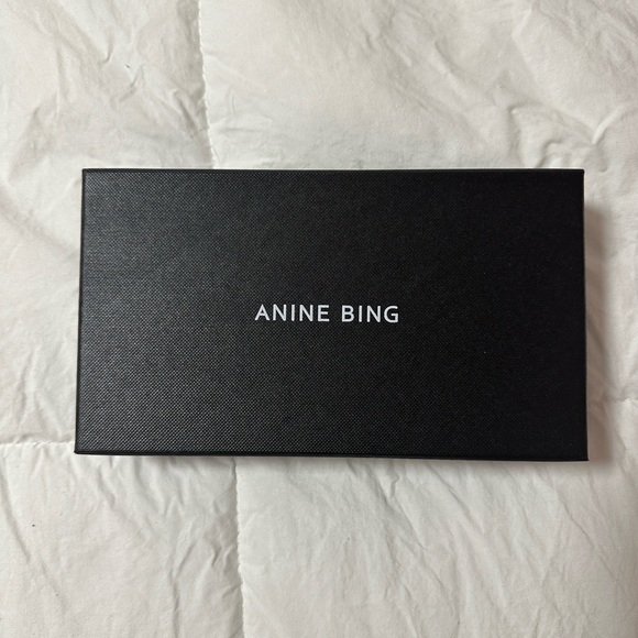 Anine Bing Highland Sunglasses in silver - Picture 6 of 9